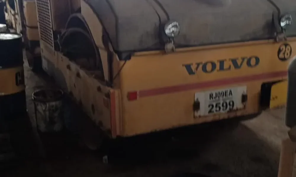 Volvo DD100 Tandem Roller